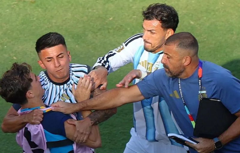 Rekaman Wasit Ungkap Messi Diminta Jaga Paredes di Final Piala Dunia