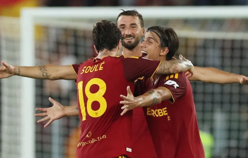 AS Roma Puncaki Klasemen Liga Italia Usai Raih Kemenangan Dramatis atas Atalanta