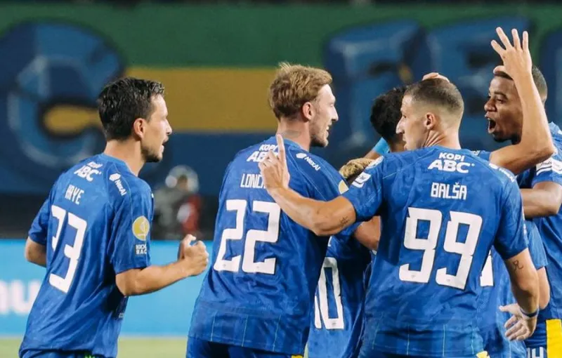 Persib Bandung Menang 3-1 atas PSM Makassar dalam Laga Pembuka Super League
