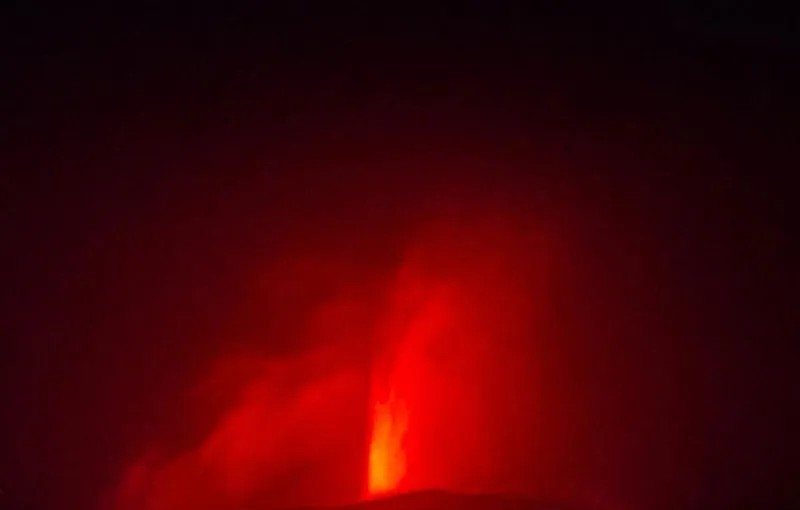 Penjelasan Lava Fountain pada Erupsi Gunung Anak Krakatau