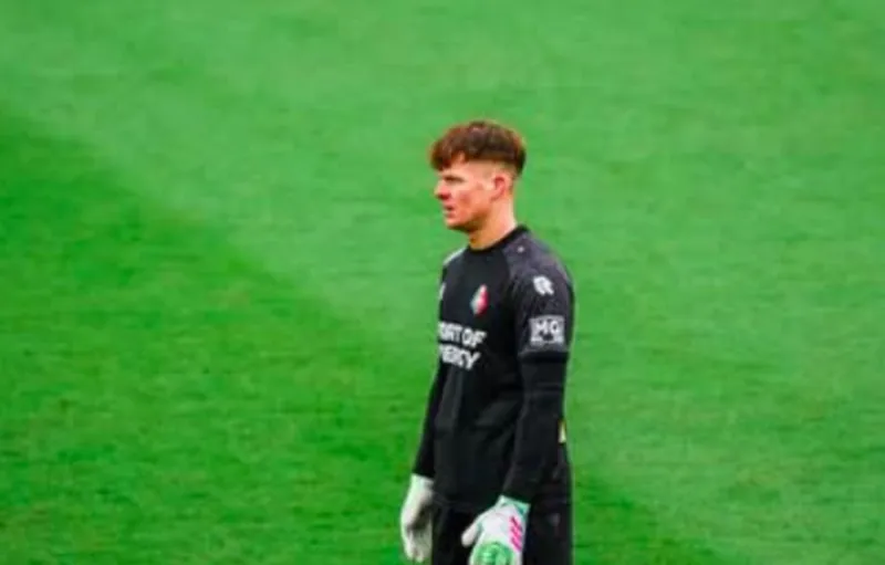 Kiper Telstar Ronald Koeman Jr Cetak Dua Gol Penalti dalam Laga Imbang 2-2 melawan Cambuur