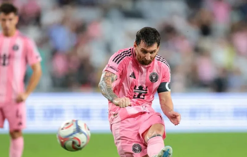 Messi Masuk Nominasi Ballon d'Or 2026, Ronaldo Tidak Masuk