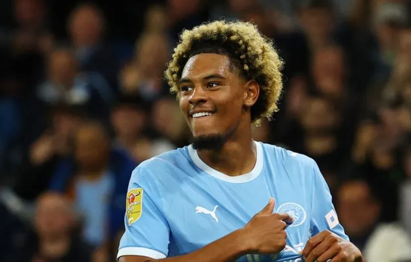 Floyd Samba, 17 Tahun, Cetak Dua Gol pada Debut Manchester City di Carabao Cup