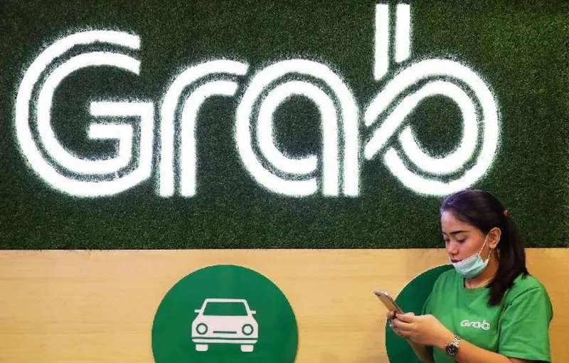 Tips Aman Menggunakan Taksi Online pada Malam Hari