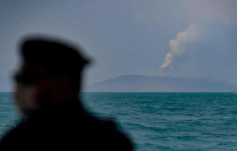 Fenomena Air Kuning di Kawah Gunung Anak Krakatau Pasca Erupsi September 2026