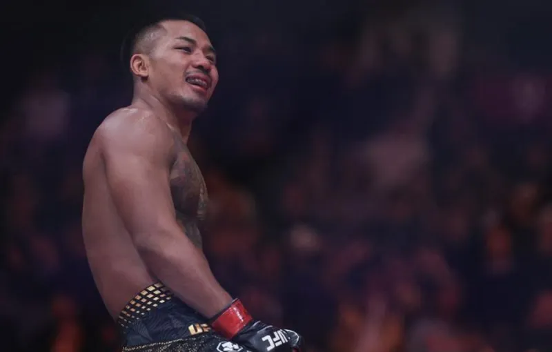 Joshua Van Pertahankan Sabuk Juara Kelas Terbang UFC di UFC 331