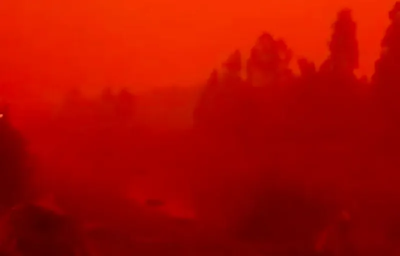 Profesor BRIN Jelaskan Langit Oranye di Kalimantan Tengah Akibat Asap Kebakaran