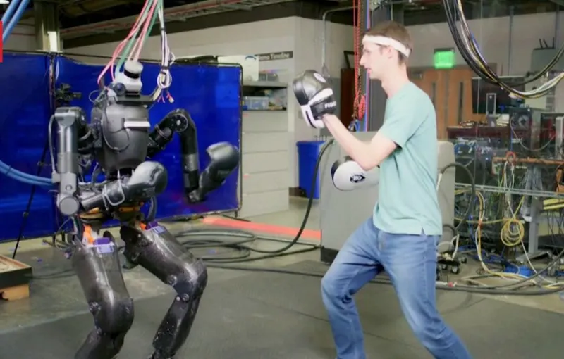 Manusia vs Robot Humanoid Bertarung di Ring San Francisco, Hasil Pertandingan Belum Diumumkan