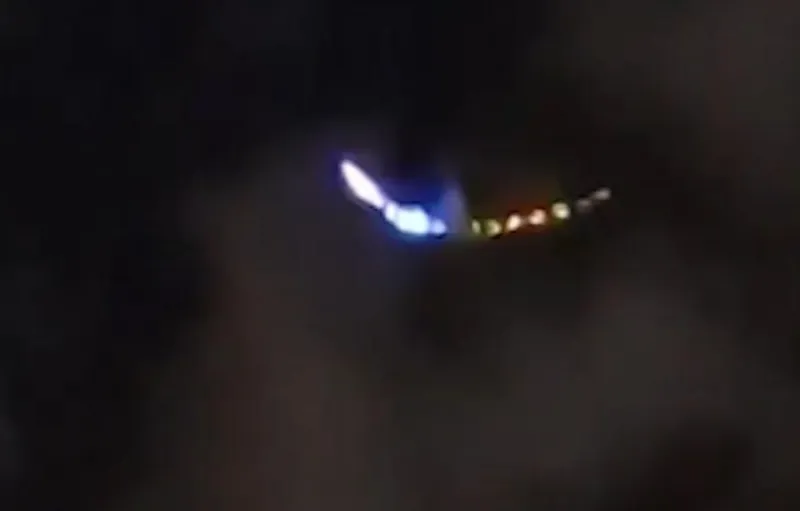 Objek Misterius Terbang di Langit Tehran, Video Menjadi Viral di Media Sosial