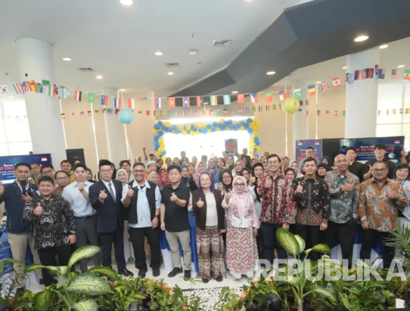 Kemenkop Dorong Pemanfaatan AI dan Smart Factory untuk Koperasi dan UMKM