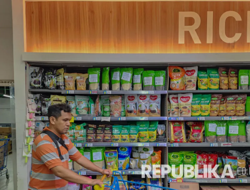 Beras Premium Menipis di Ritel Jawa Barat, Aprindo Sebut Pasokan Terbatas