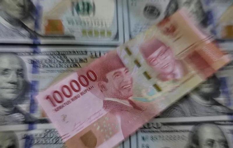 Rupiah Menguat 0,48 Persen ke Rp17.894 per Dolar AS