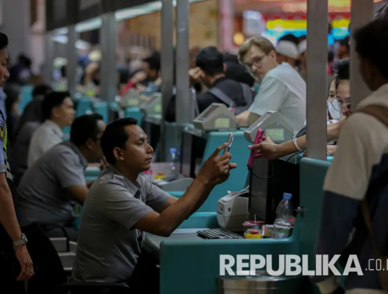 Penutupan Bandara akibat Abu Anak Krakatau Picu Kerugian Rp 40 Miliar