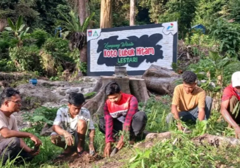 Pertamina Patra Niaga Jalankan Program Pemberdayaan Lingkungan di Sumatera Barat