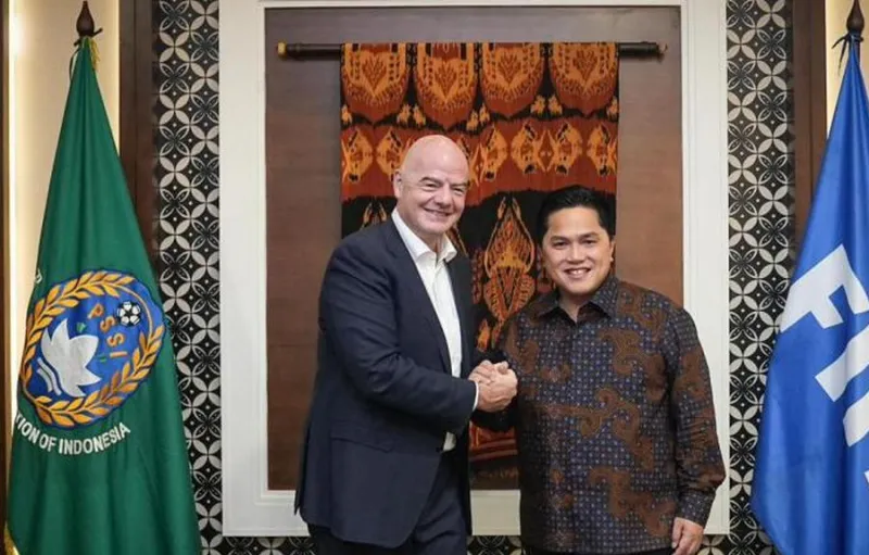Erick Thohir Sambut Gianni Infantino Jelang Final Indonesia vs Thailand