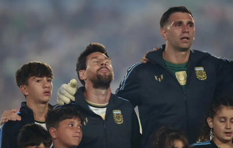Messi Menangis dalam Laga Perpisahan bersama Argentina