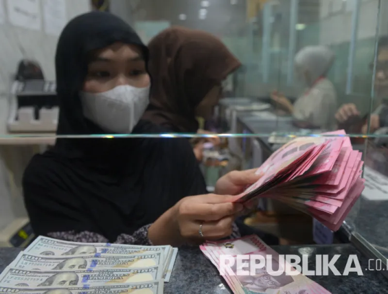 Rupiah Menguat ke Rp 17.866 per Dolar AS