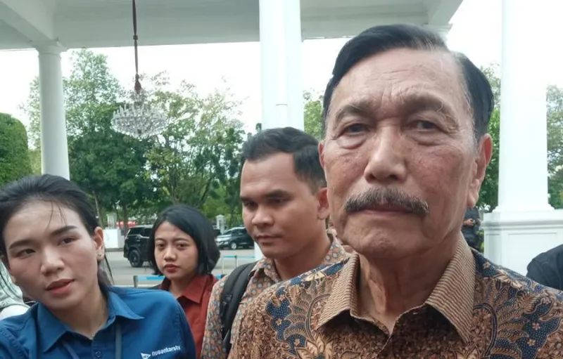 Luhut: Perubahan Subsidi Barang Menjadi Bantuan Tunai Dilakukan Bertahap