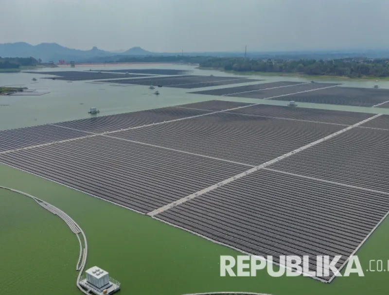 PLTS 100 GWp Diperkirakan Hemat Subsidi Listrik hingga Rp 73 Triliun
