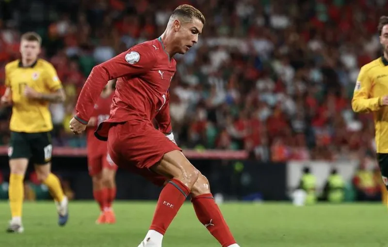 Ronaldo Siap Menerima Sanksi, Messi Jalani Laga Perpisahan