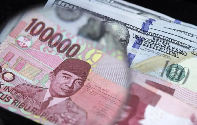 Rupiah Melemah ke Rp17.915 per Dolar AS pada Kamis Sore