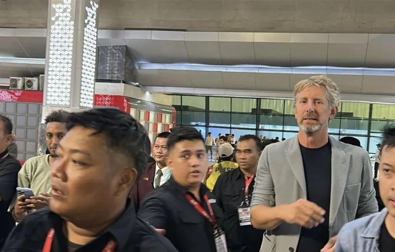 Legenda MU dan Arsenal Tiba di Indonesia untuk Laga Ekshibisi