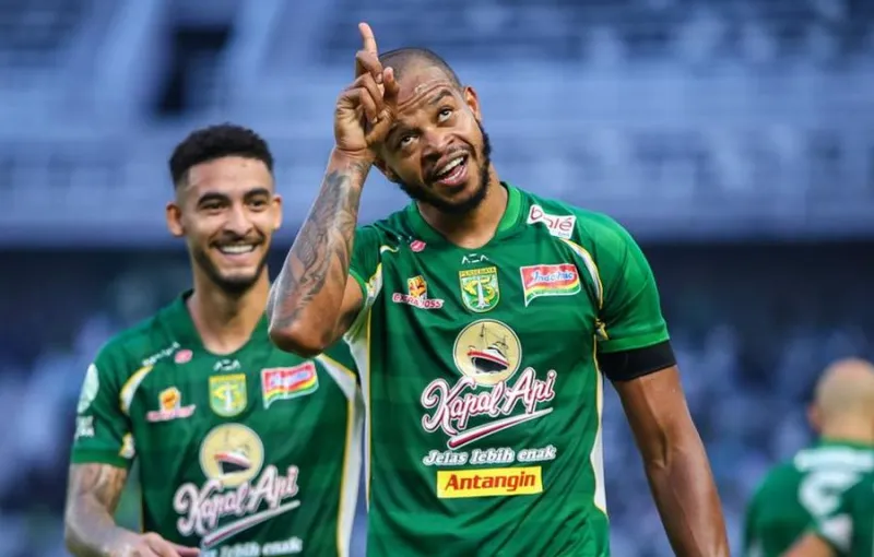 Persebaya Menang 1-0 atas Isenmulang dan Dekati Persija