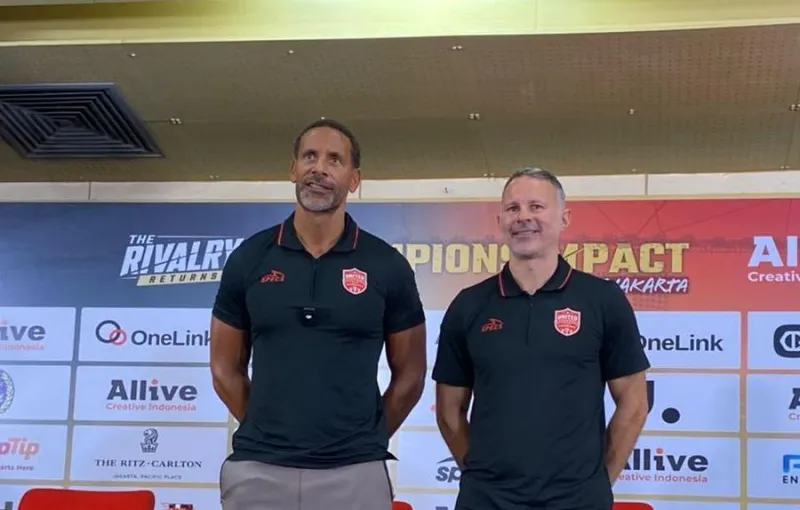 Ryan Giggs Heran Pemain Masa Kini Berpelukan Sebelum Pertandingan