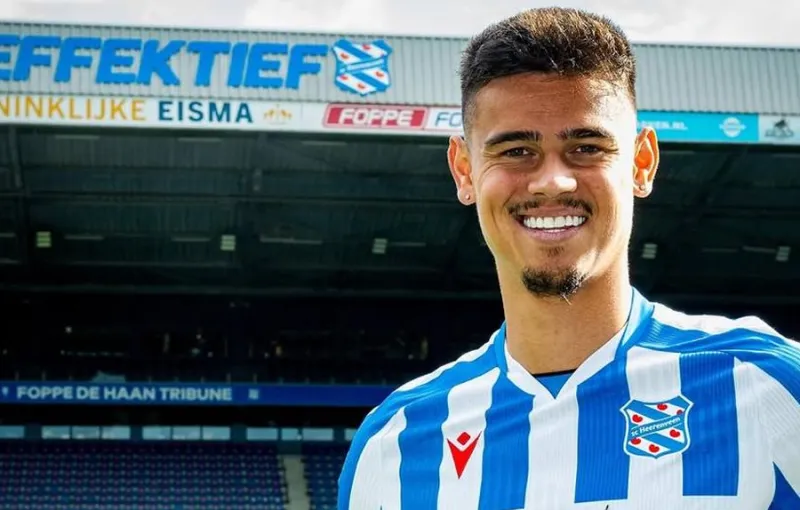 Heerenveen Kalah 0-2 dari PSV, Mees Hilgers Belum Dimainkan