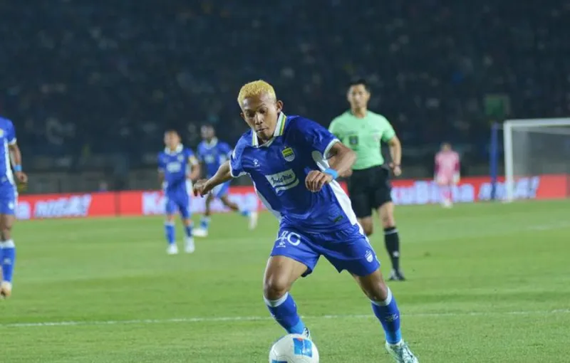 Persib Bangkit dari Ketertinggalan Dua Gol dan Imbang 2-2 Lawan Dewa United