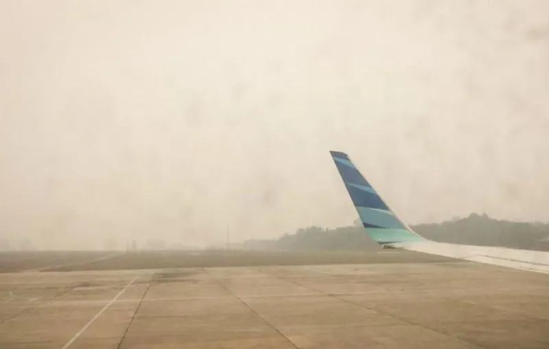 Kabut Karhutla Tunda 12 Penerbangan di Bandara Pekanbaru
