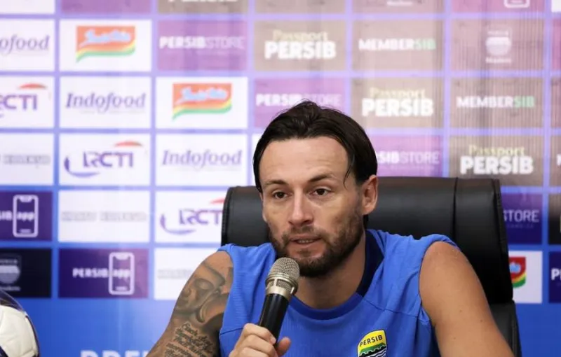 Marc Klok Ingin Persib Bersaing di Kompetisi Domestik dan Asia