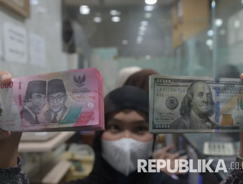 Rupiah Melemah ke Rp 17.918 per Dolar AS, Harga Minyak Naik