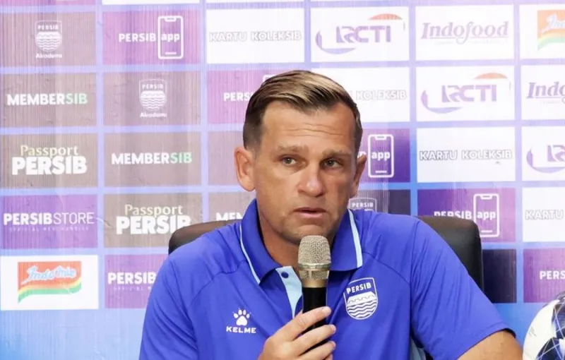Tolic Puji Kebersamaan Pemain Persib Usai Menang atas The Cong Viettel
